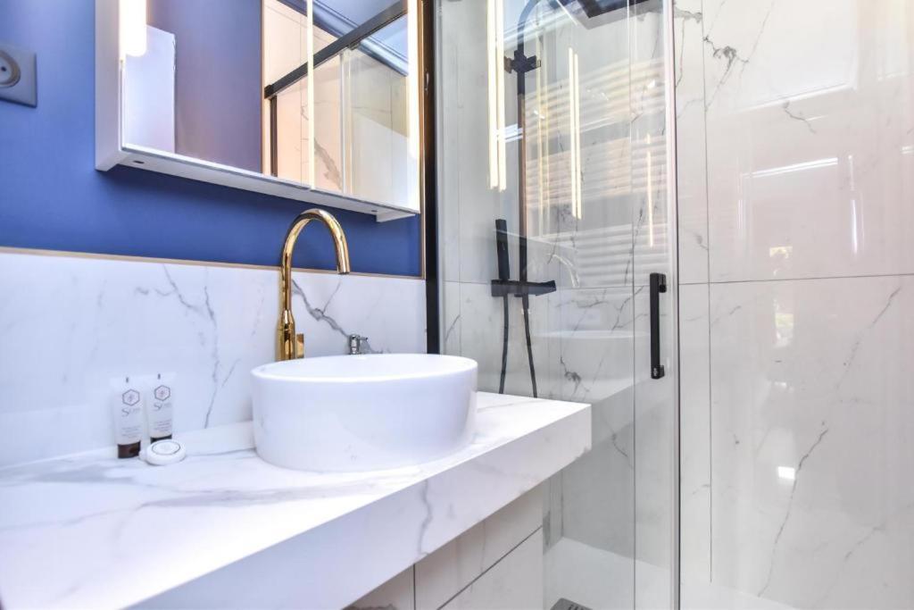 Luxury Paris La Vie En Rose Jacuzzi Terrasse Parking Apartamento Exterior foto